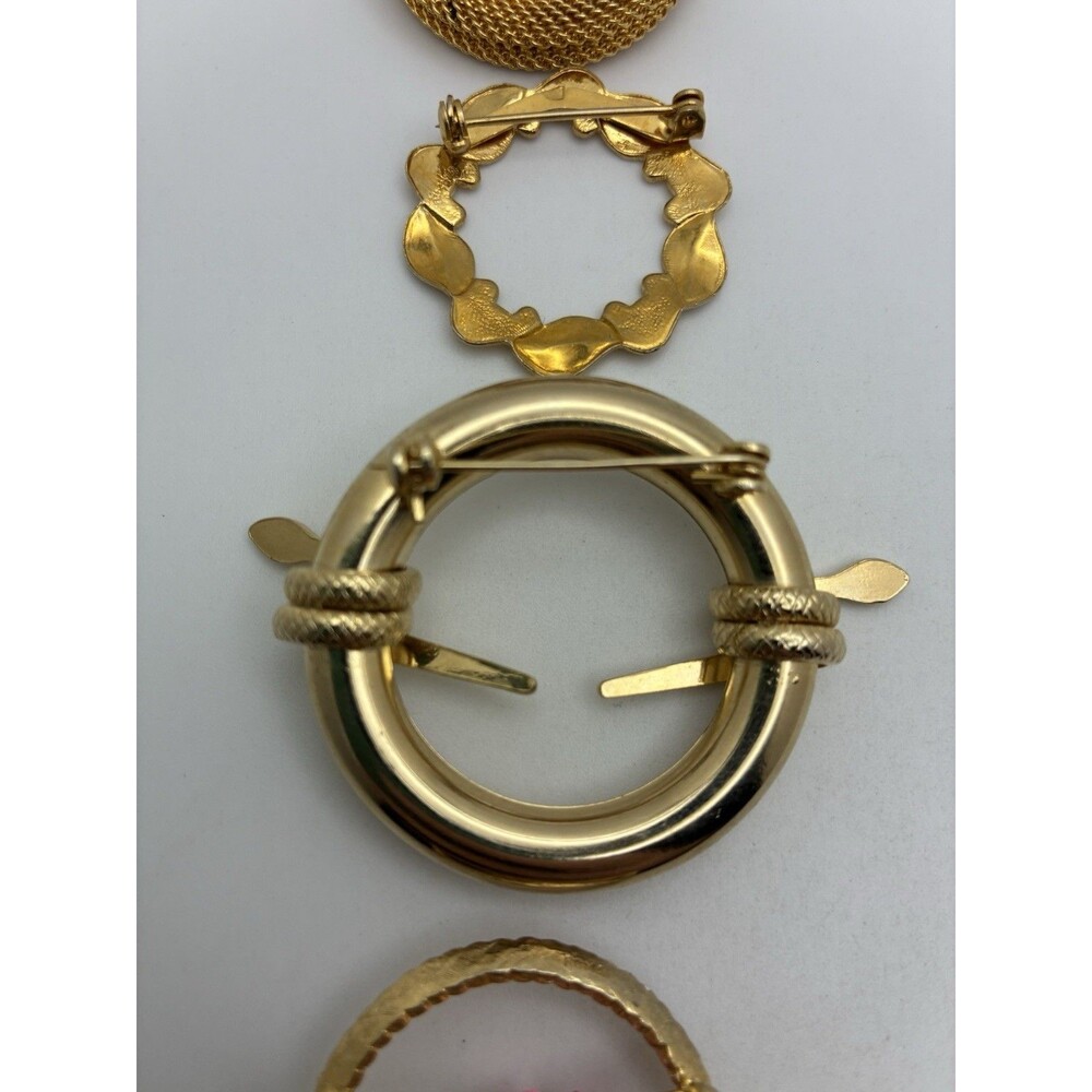 5 Brooch Lot Gold Tone Round Vintage Unsigned Snake Flower Pearl Leaf Wreath - Picture 9 of 14